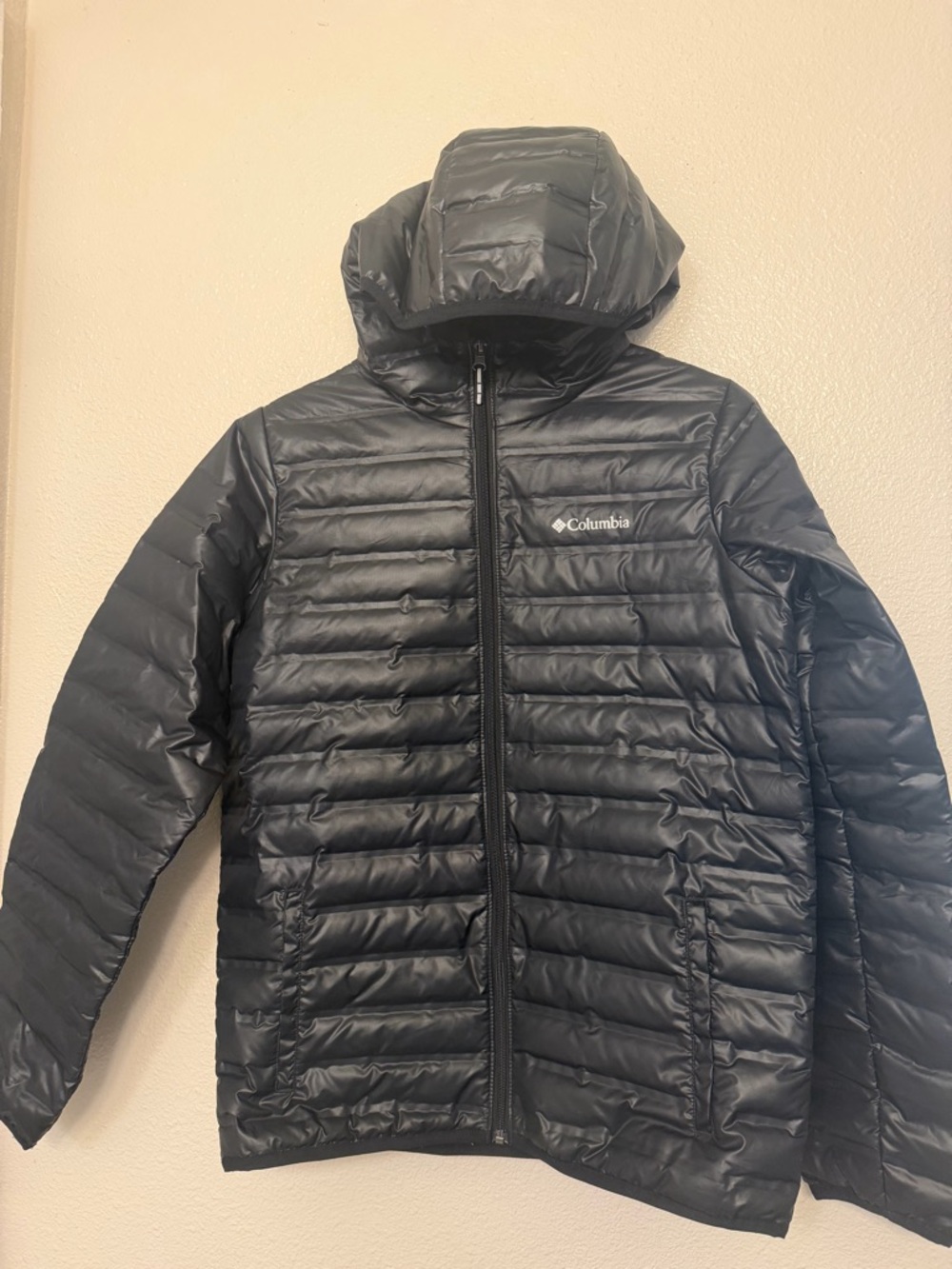 Columbia black hooded puffer packable jacket coat down fill youth XL 18/20